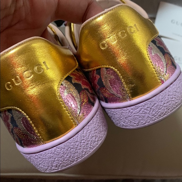 Sold x Gucci Ace Florals - Picture 7 of 8